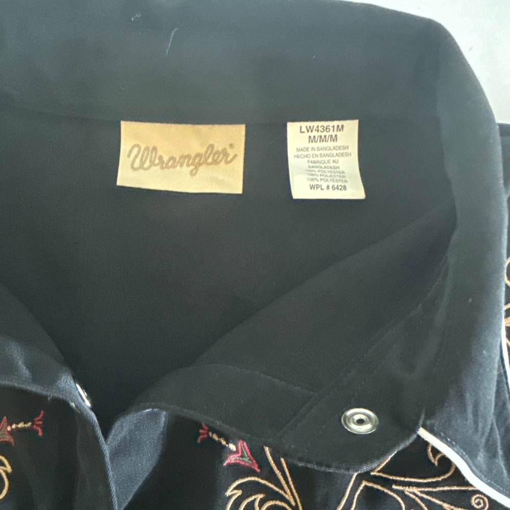 Vintage Wrangler Western Wear Women Embroidered Pearl Snap Shirt Medium 80's - Picture 9 of 9
